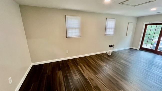 15801 Atomic Ln in Bowie, MD - Building Photo - Building Photo