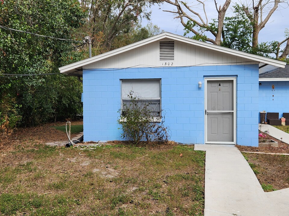 1302 E 149th Ave, Unit Apartment A in Lutz, FL - Building Photo