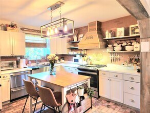 2251 NW 87th Ter in Pembroke Pines, FL - Building Photo - Building Photo