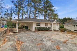 1496 N Druid Hills Rd in Atlanta, GA - Building Photo - Building Photo