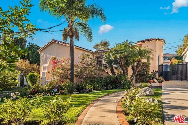 property at 10497 Kinnard Ave