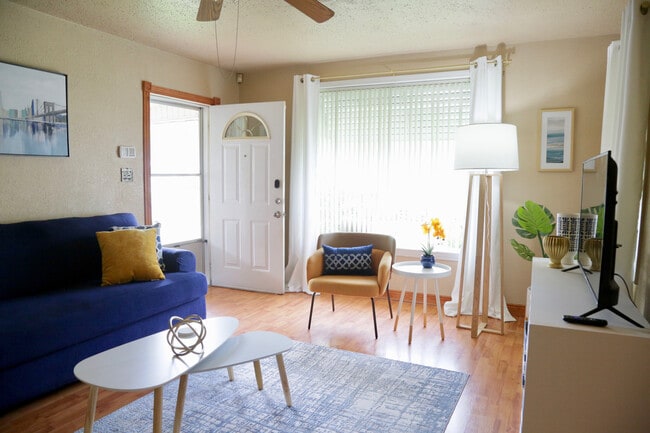 property at 1002 Columbus St