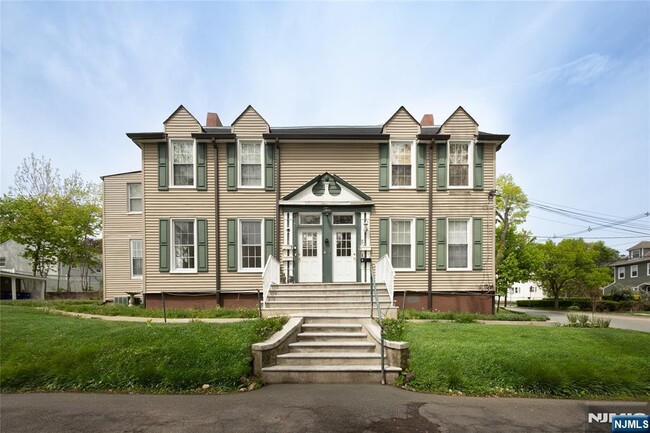 70 E Passaic St in Maywood, NJ - Building Photo - Building Photo