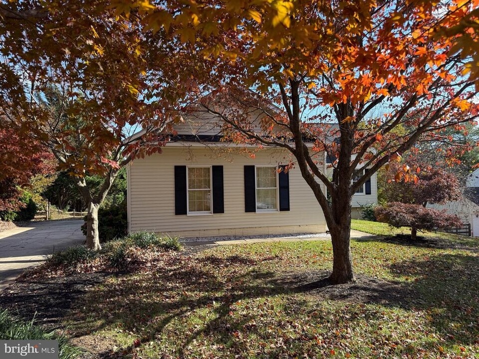 445 Sawgrass Ct in Westminster, MD - Building Photo