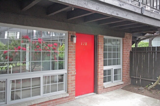 3425 S 176th St in Seatac, WA - Building Photo - Building Photo