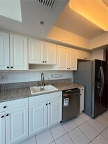 2501 SW 37th Ave in Miami, FL - Building Photo