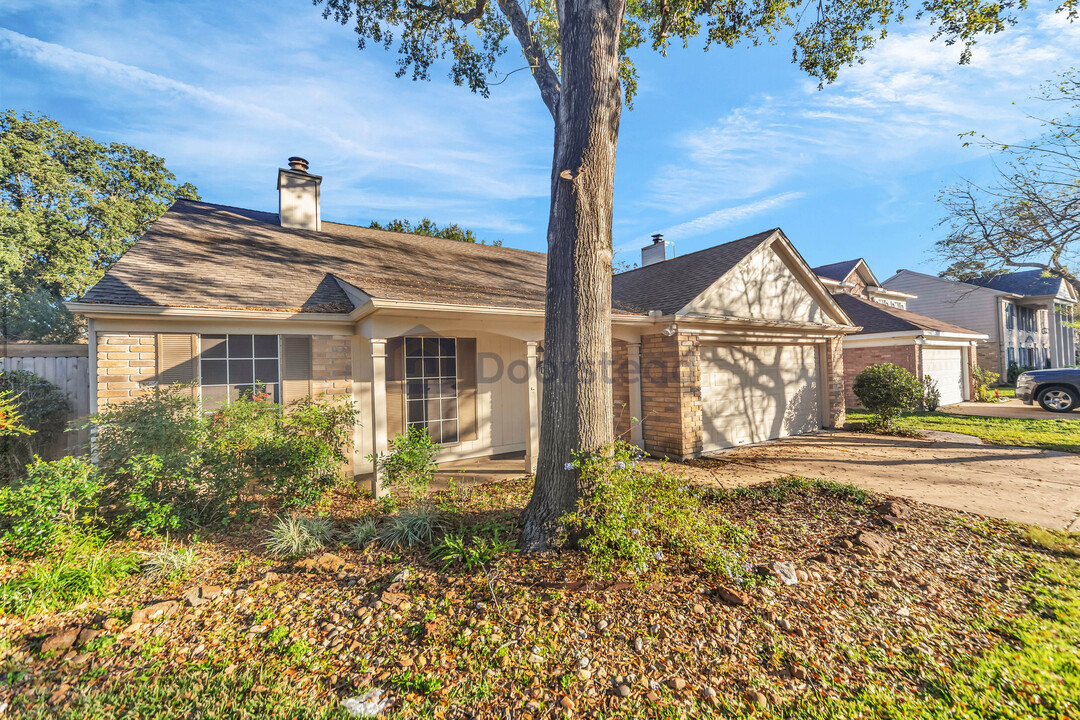 11222 Sunshine Park Dr in Cypress, TX - Building Photo