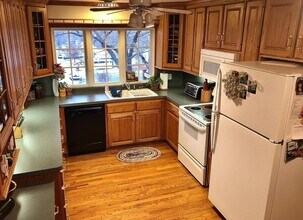 1328 N 8th St in Manhattan, KS - Building Photo - Building Photo