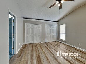 4589 Cascade Rd in Atlanta, GA - Building Photo - Building Photo