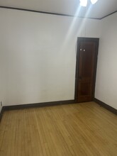 2919 W Diversey Ave, Unit Logan Square in Chicago, IL - Building Photo - Building Photo