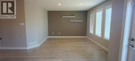 518 Devonia Rd W in Lethbridge, AB - Building Photo - Building Photo