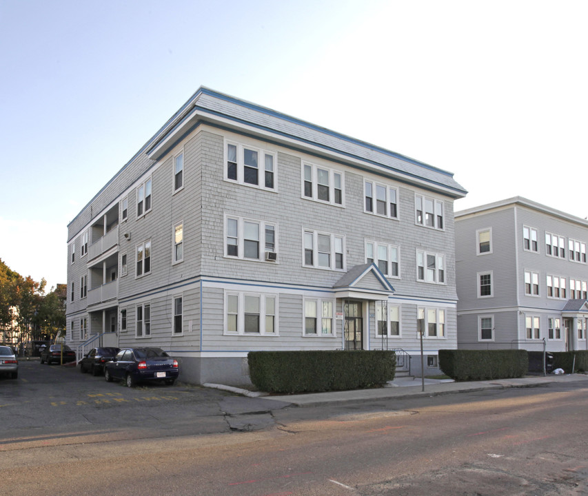 30 Surfside Rd in Lynn, MA - Building Photo