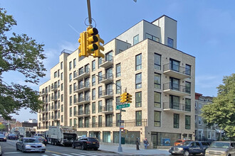 664 New York Ave in Brooklyn, NY - Building Photo - Building Photo