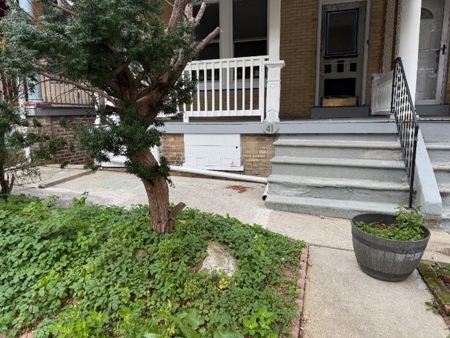 property at 41 S Franklin St