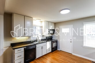 813 Highbury Dr in Center Point, AL - Building Photo - Building Photo