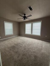 6416 32nd St in Groves, TX - Building Photo - Building Photo