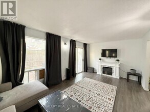 1180 Heathfield Ct in Windsor, ON - Foto de edificio - Building Photo