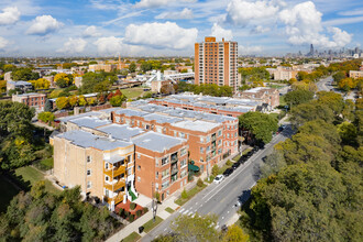 Washington Park Condos in Chicago, IL - Building Photo - Building Photo