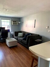 160 Tyngsboro Rd in Chelmsford, MA - Building Photo - Building Photo