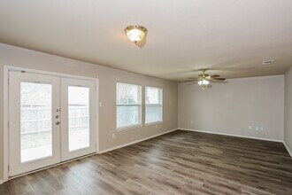 522 Blueberry Hill Ln in Mansfield, TX - Building Photo - Building Photo