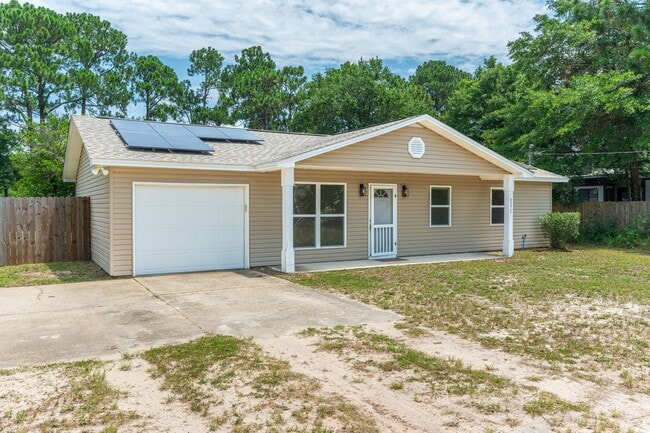 8372 Miranda St in Navarre, FL - Building Photo - Building Photo