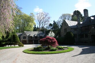 35 Dogwood Ln in Westport, CT - Building Photo - Building Photo
