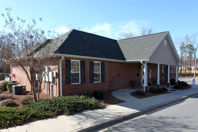 Madison Heights in Asheboro, NC - Building Photo - Building Photo