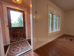 604 E Huntsville Rd in Fayetteville, AR - Building Photo - Building Photo