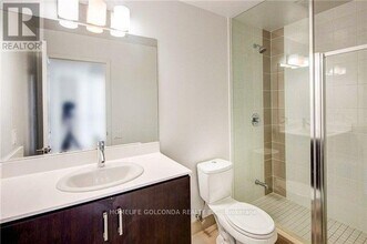 5168 Yonge St in Toronto, ON - Building Photo - Building Photo