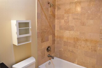 5515 Petty St in Houston, TX - Building Photo - Building Photo