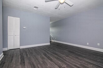 107 Karde Ln in Brandon, FL - Building Photo - Building Photo