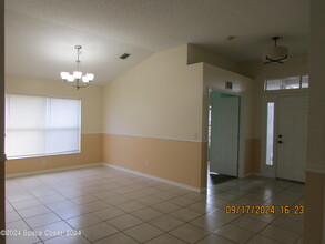 1065 Sedgewood Cir in Melbourne, FL - Building Photo - Building Photo