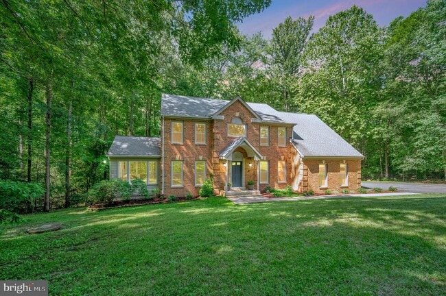 property at 2 English Hills Dr