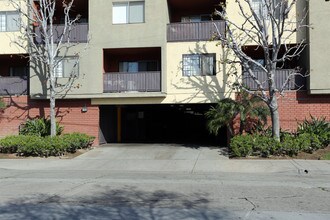 Ancona Apartments in Santa Ana, CA - Building Photo - Building Photo