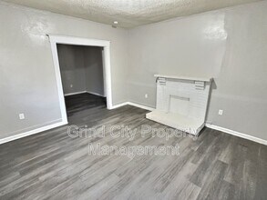 1446 N Hollywood St in Memphis, TN - Building Photo - Building Photo