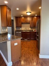 1454 Four Seasons Dr in Roseburg, OR - Building Photo - Building Photo