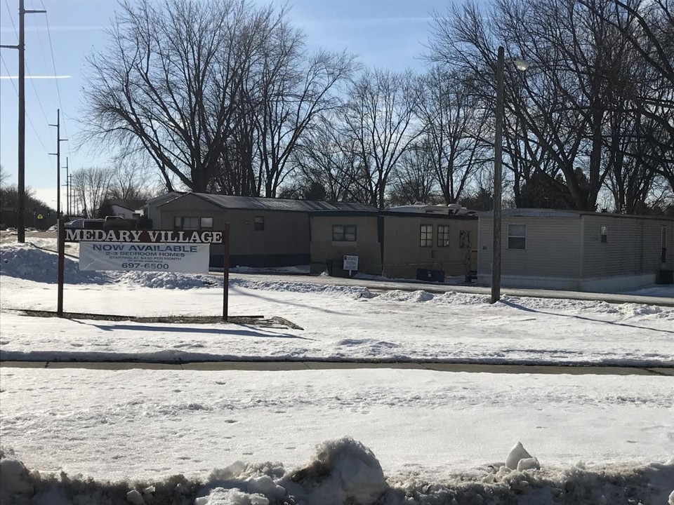 Medary Village Mobile Home Park in Brookings, SD - Building Photo