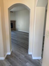 5704 Latina Dr in Bakersfield, CA - Foto de edificio - Building Photo