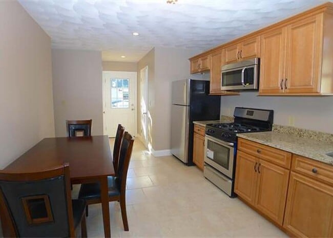 15 Dalton Ct in Peabody, MA - Foto de edificio - Building Photo