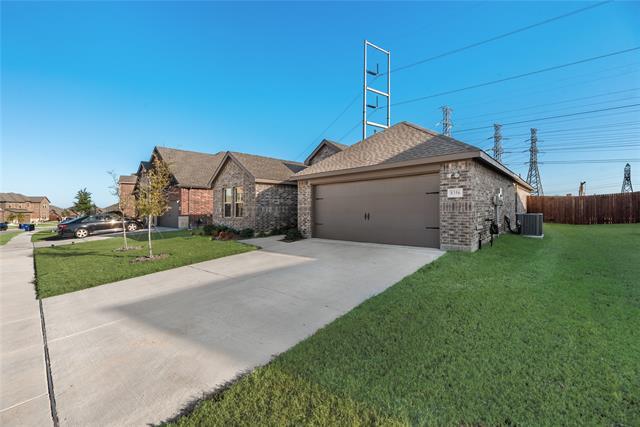 8356 George Brown Dr in Garland, TX - Building Photo - Building Photo