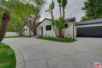 3915 Coldwater Canyon Ave in Los Angeles, CA - Building Photo - Building Photo