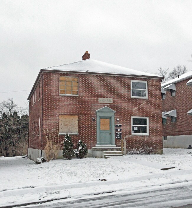 242 Basswood Ave in Dayton, OH - Building Photo - Building Photo