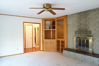 376 Rancho Vista Dr in Grants Pass, OR - Building Photo - Building Photo