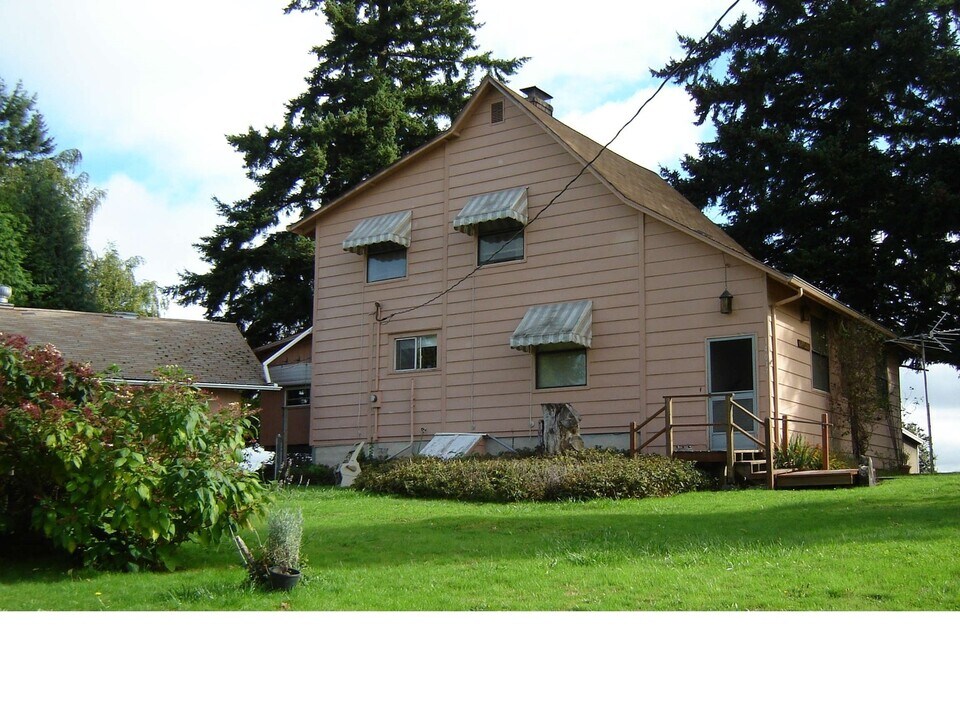14017 NW 43rd Ave in Vancouver, WA - Building Photo