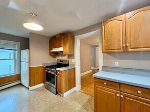 54 Lewis Ave in Arlington, MA - Building Photo - Building Photo