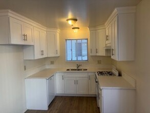 3125 Montrose Ave, Unit 7 in Glendale, CA - Building Photo - Building Photo