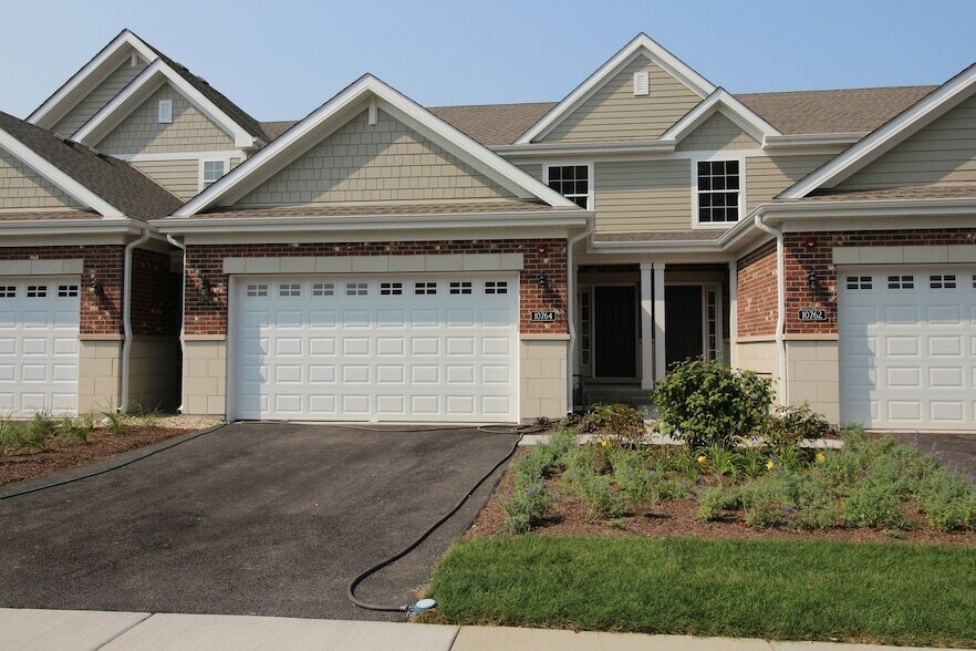 10752 Clock Tower Dr in Countryside, IL - Building Photo