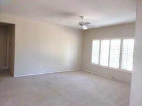 20307 N Queen Palm Ln in Surprise, AZ - Building Photo - Building Photo