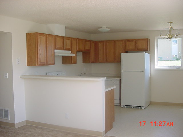 Prairie View Apartments in Moorhead, MN - Building Photo - Building Photo