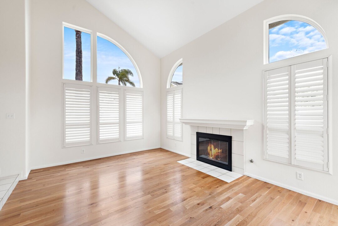 8 Via Jazmin in San Clemente, CA - Building Photo